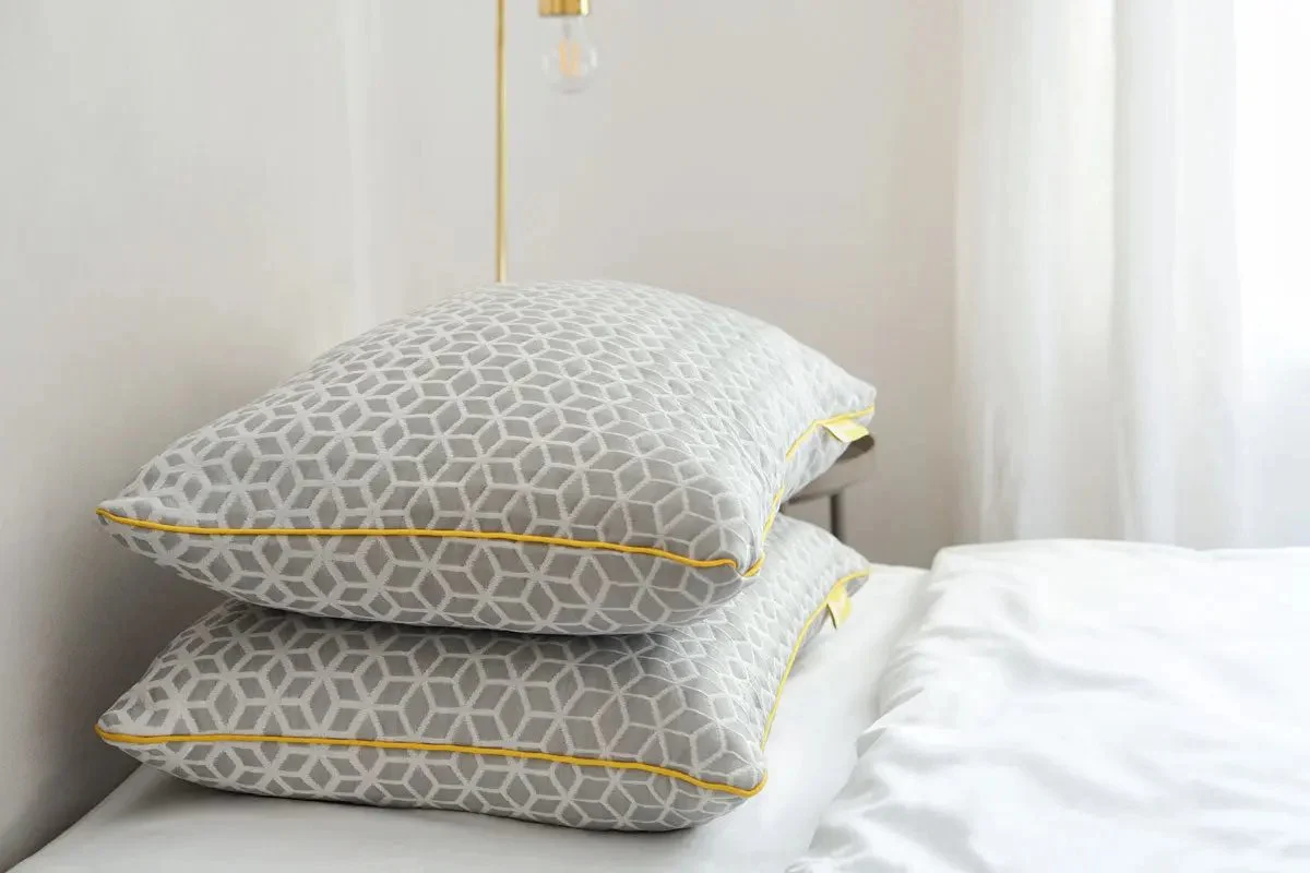 Brightr® Luna Pillow & Copper Pillow Protector Bundle - Image 3